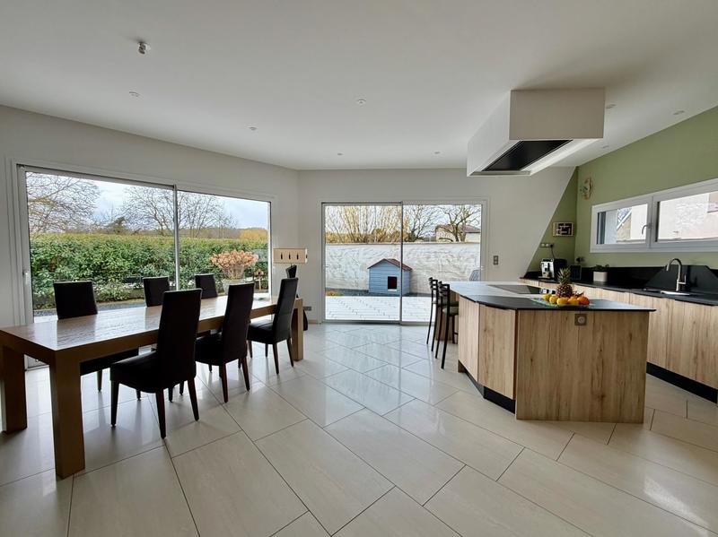 Maison - 192 m² - 7 pièces