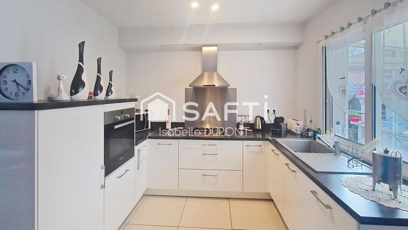 Maison - 98 m² - 5 pièces