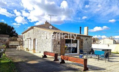 Maison - 195 m² - 7 pièces