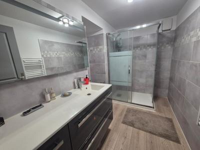 Maison - 200 m² - 5 pièces