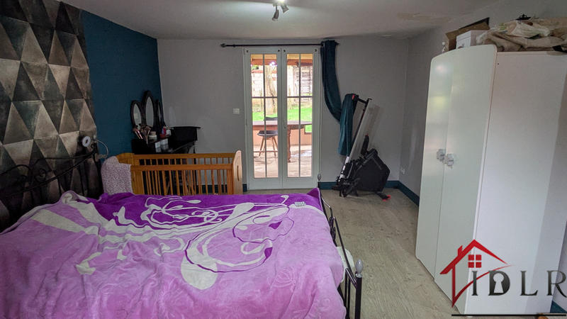 Maison - 240 m² - 9 pièces