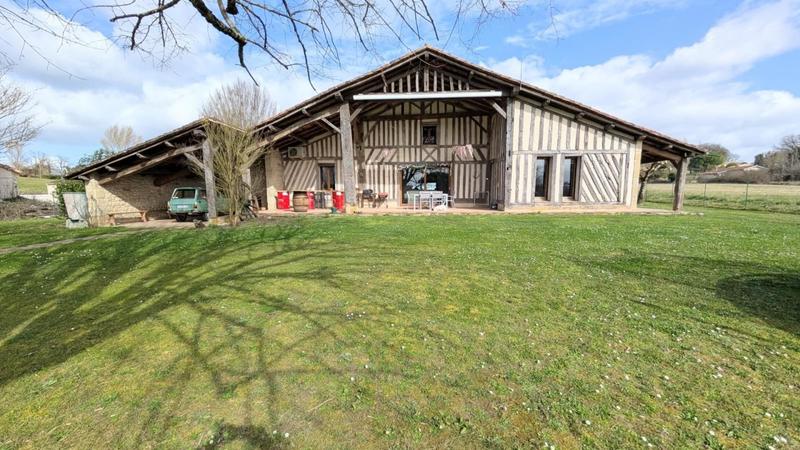 Maison - 258 m² - 9 pièces