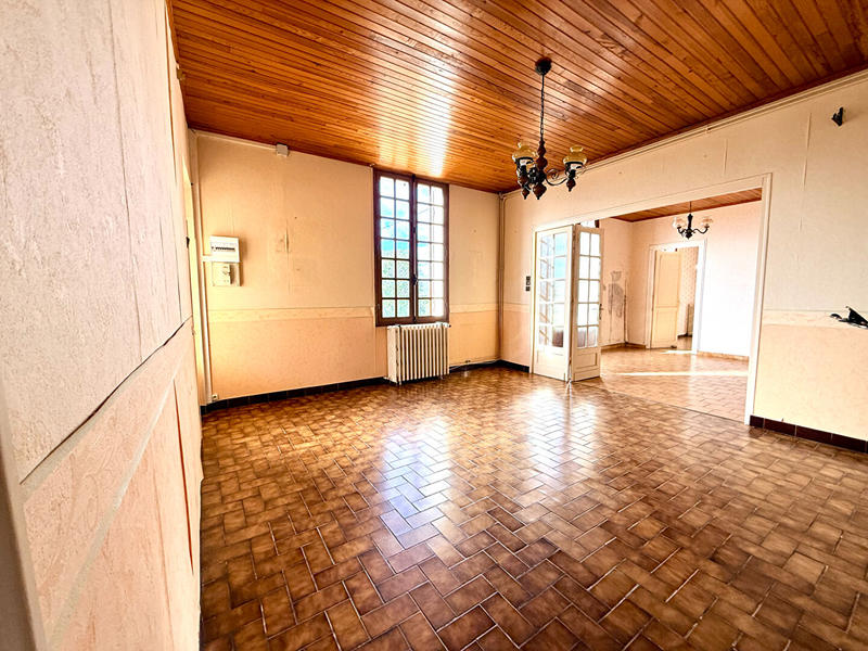 Maison - 161 m² - 7 pièces