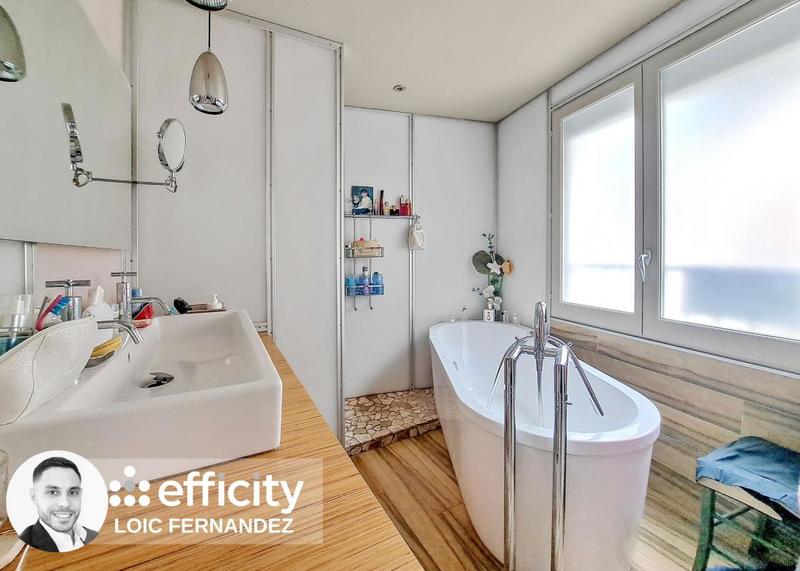 Appartement - 120 m² - 4 pièces