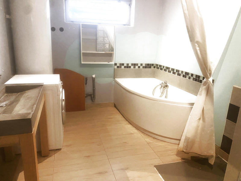 Maison - 170 m² - 9 pièces