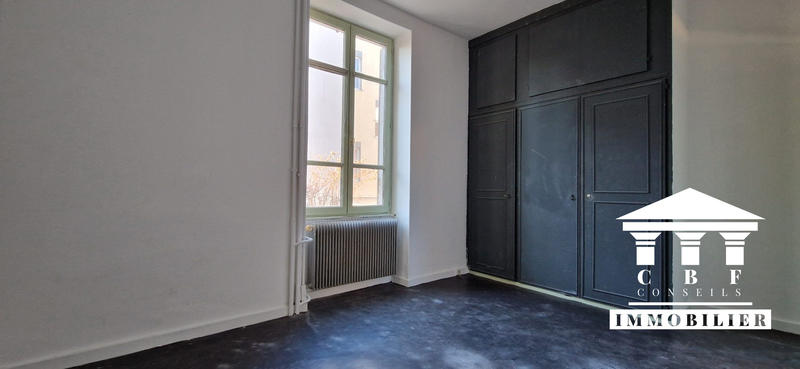 Maison - 220 m² - 10 pièces