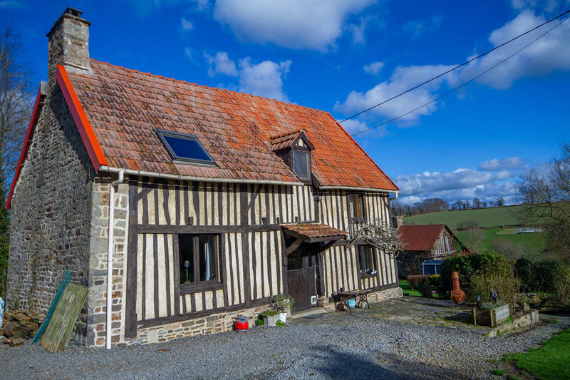 Maison - 205 m² - 9 pièces