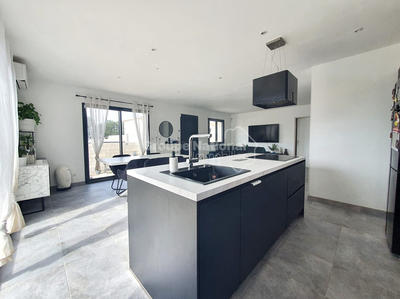 Maison - 91 m² - 4 pièces