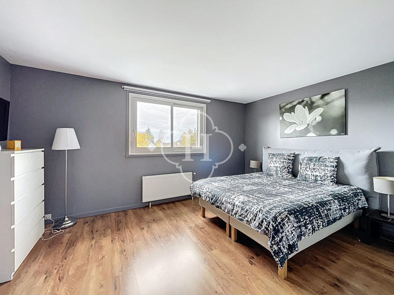 Maison - 145 m² - 7 pièces