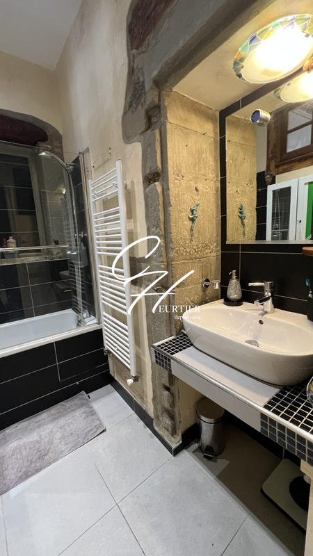 Appartement - 96 m² - 4 pièces