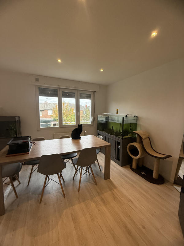 Maison - 80 m² - 5 pièces