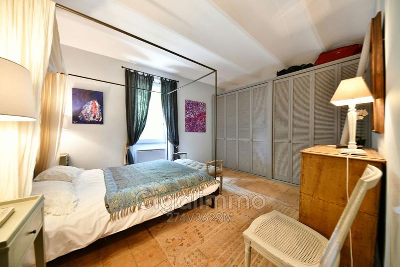 Maison en pierre - 230 m² - 7 pièces