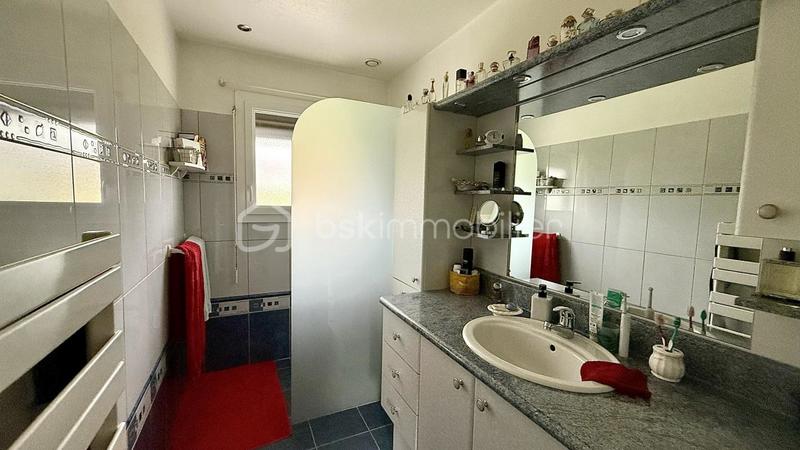 Maison - 98 m² - 5 pièces