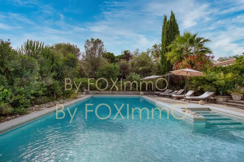 Propriété - 267 m² - 11 pièces