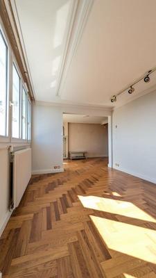 Appartement - 82 m² - 3 pièces