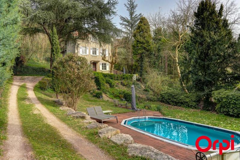 Villa - 235 m² - 7 pièces