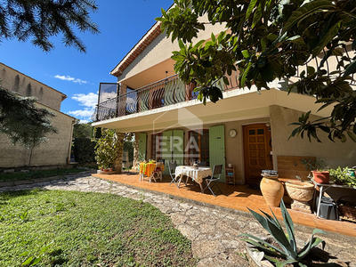 Maison - 189 m² - 7 pièces