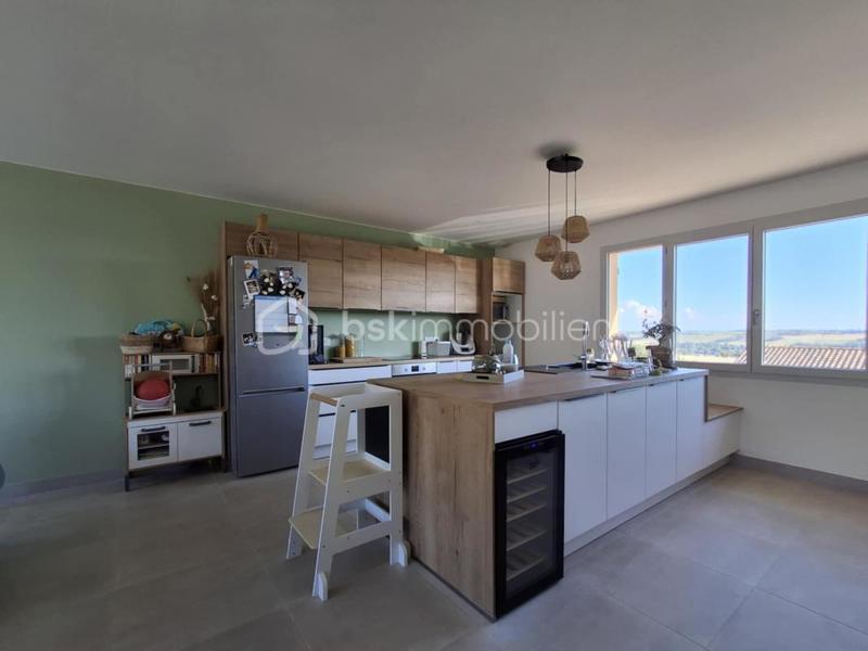 Maison - 110 m² - 4 pièces