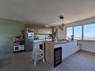 Maison - 110 m² - 4 pièces