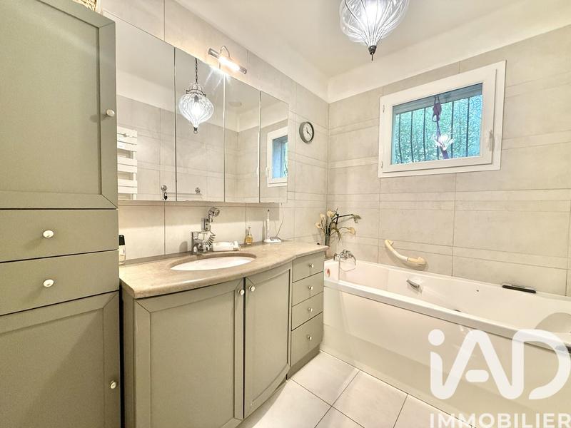 Maison - 190 m² - 8 pièces