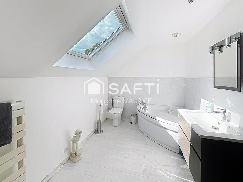 Maison - 105 m² - 5 pièces