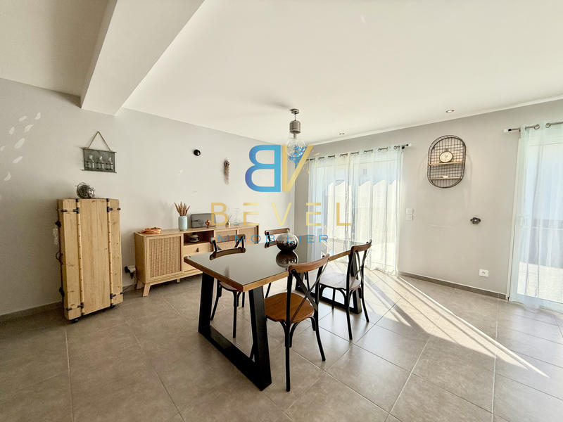 Maison - 96 m² - 4 pièces