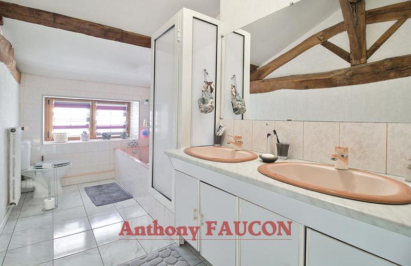 Maison - 188 m² - 7 pièces