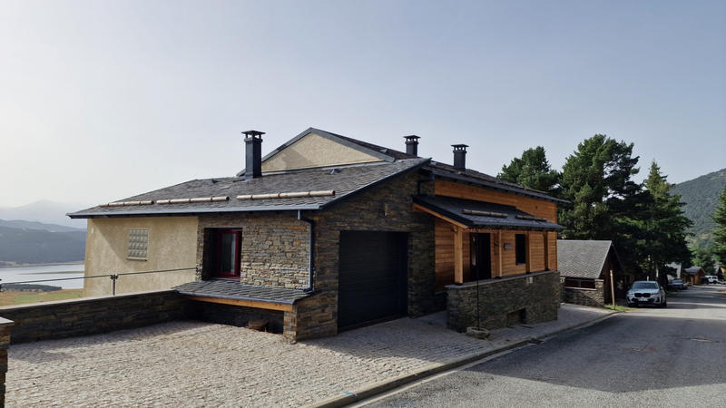 Châlet - 356 m² - 8 pièces