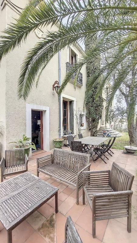 Maison - 259 m² - 9 pièces