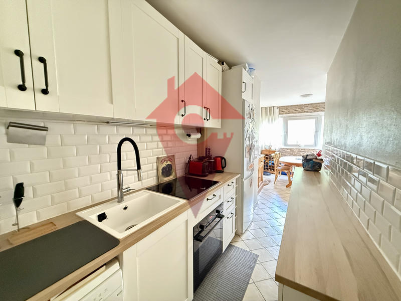 Appartement - 82 m² - 5 pièces