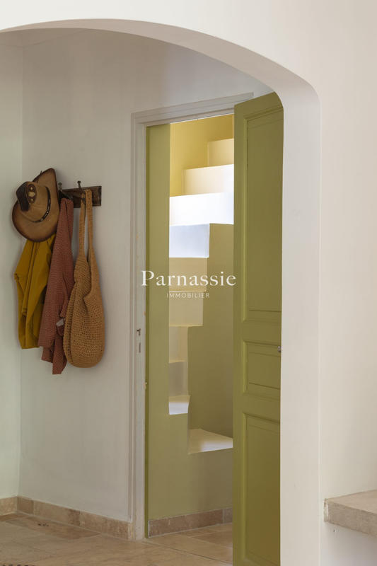 Villa - 240 m² - 6 pièces