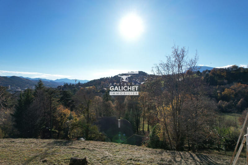 Maison - 412 m² - 8 pièces