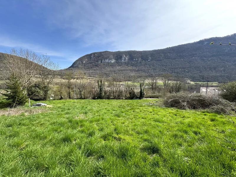 Terrain - 1 673 m²