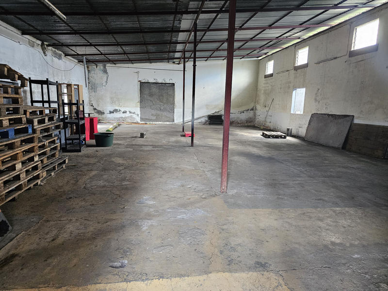 Entrepôt - 204 m²