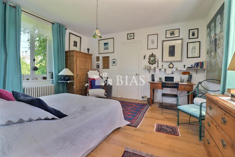 Maison - 210 m² - 7 pièces