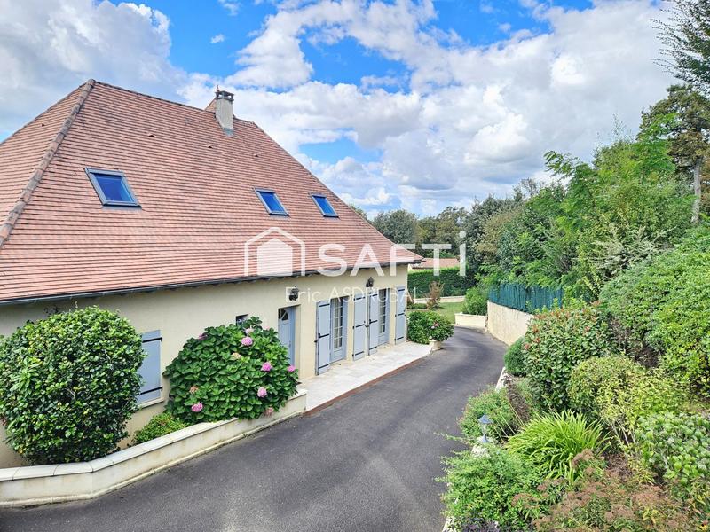 Maison - 200 m² - 6 pièces