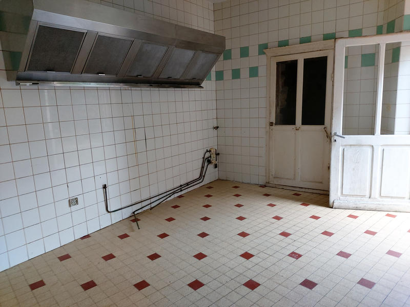 Maison - 290 m² - 9 pièces