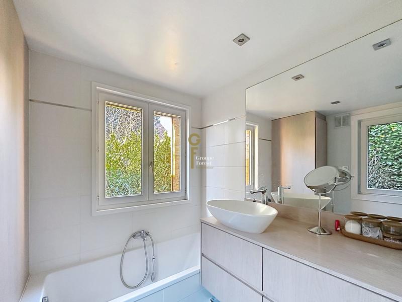 Maison - 111 m² - 6 pièces