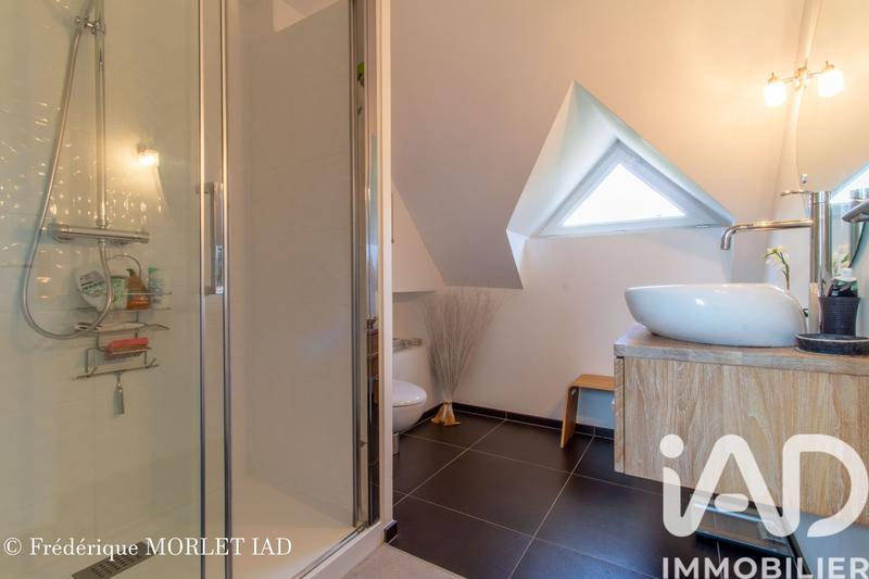 Maison - 200 m² - 6 pièces