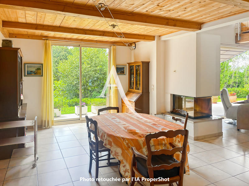 Maison - 260 m² - 6 pièces