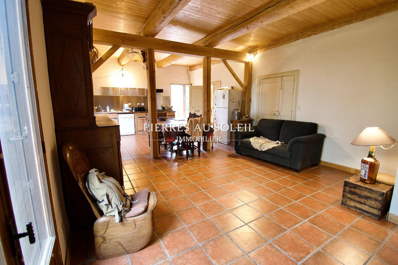 Propriété - 250 m² - 8 pièces