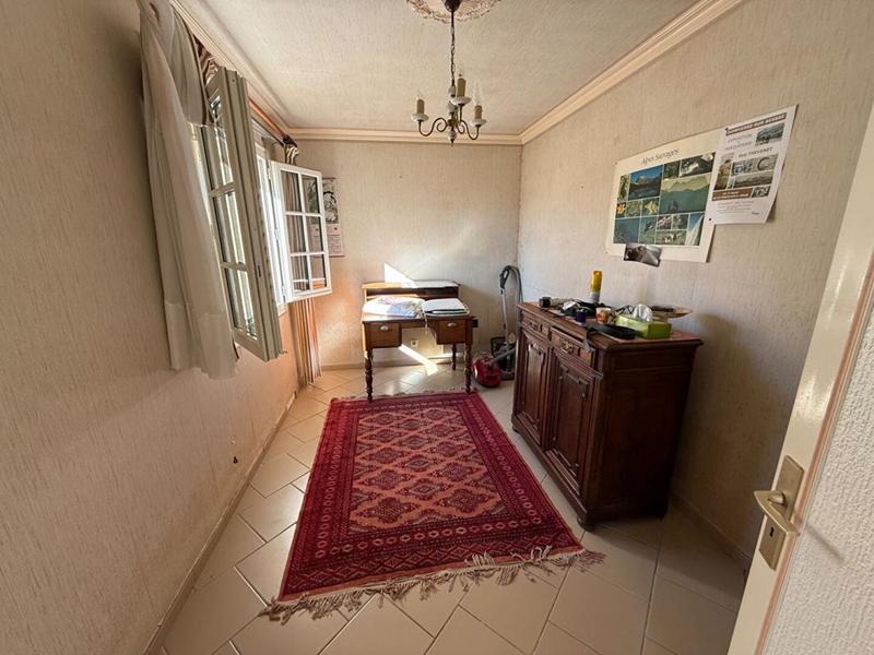 Maison - 221 m² - 10 pièces