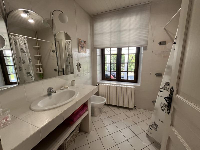 Maison ancienne - 300 m² - 7 pièces