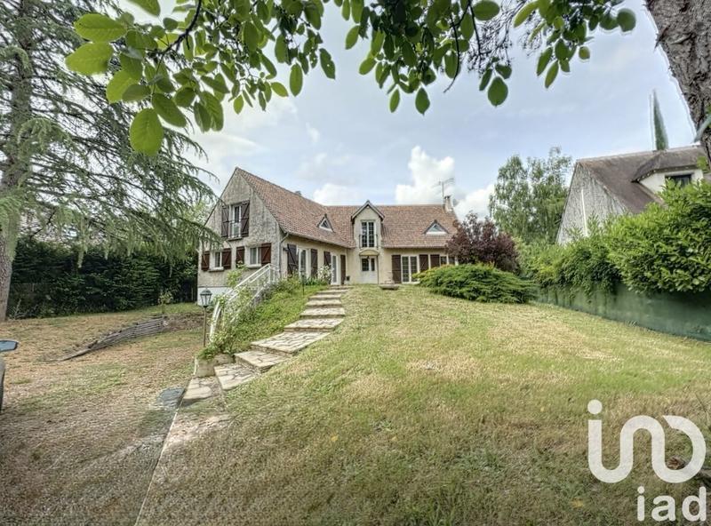 Maison - 260 m² - 8 pièces