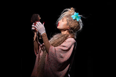 Théâtre - il n'y a pas de ajar