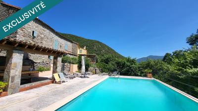 Maison - 360 m² - 11 pièces