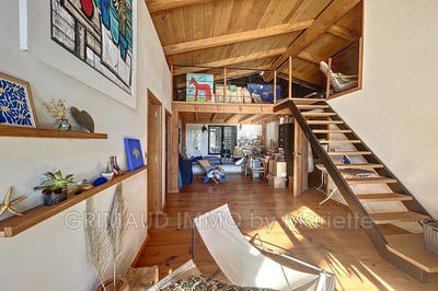 Maison - 278 m² - 10 pièces