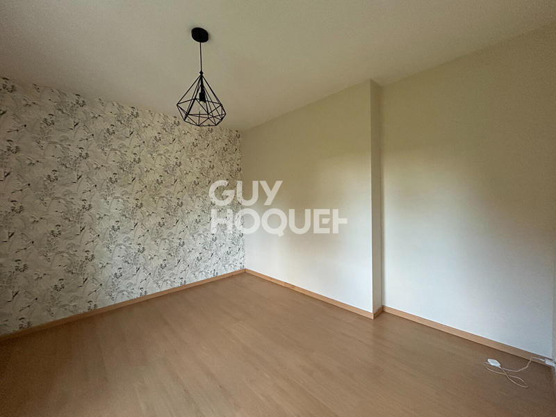 Maison - 241 m² - 7 pièces