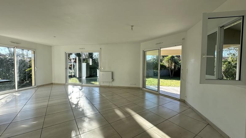Maison - 98 m² - 4 pièces