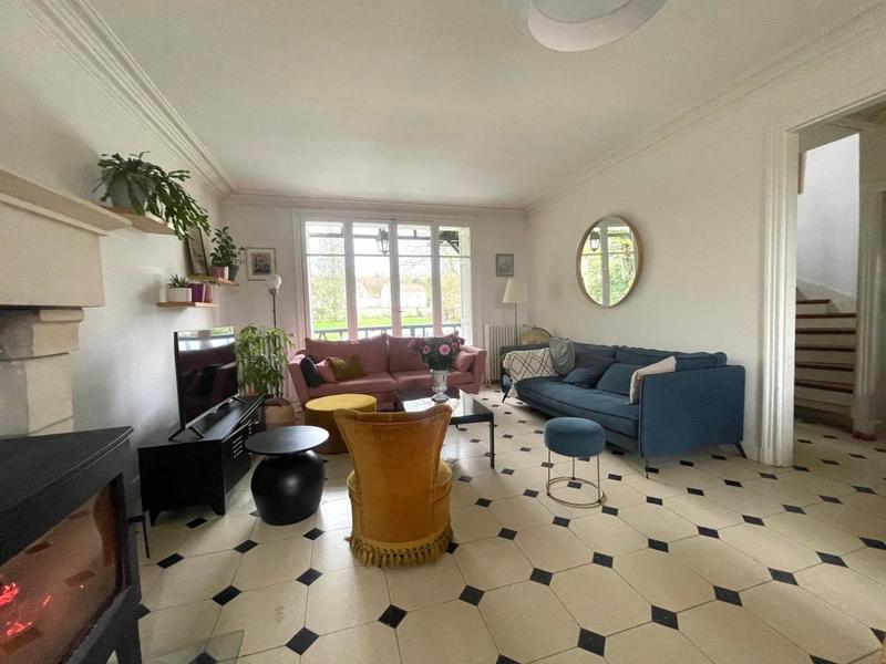 Propriété - 230 m² - 8 pièces